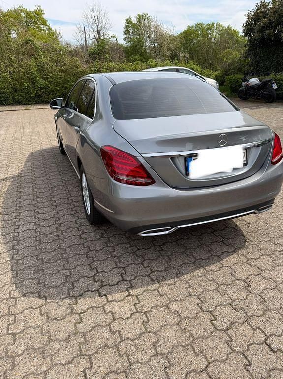 Gebraucht Mercedes C220 Exclusive 170 PS (125 kW) 2015 Grau Limousine