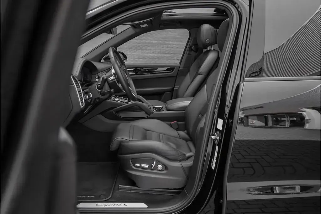 Gebraucht Porsche Cayenne Sport 441 PS (324 kW) 2019 Schwarz SUV