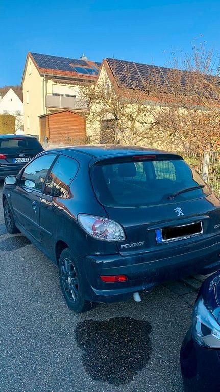 Gebraucht Peugeot 206 73 PS (53 kW) 2009 Schwarz Limousine