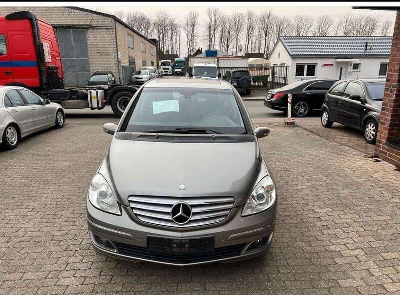 Bronze Gebraucht 2007 Mercedes B180 Van / Kleinbus | 2.999 € (Superpreis) - Bild 1/4