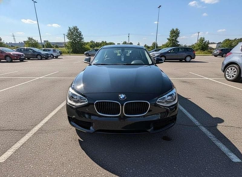 Gebraucht BMW 116 Sport Line 136 PS (100 kW) 2015 Schwarz Kleinwagen