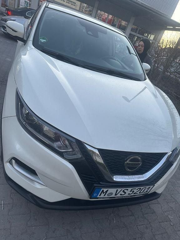 Weiß Gebraucht 2020 Nissan Qashqai Tekna+ SUV | 17.500 € (Superpreis) - Bild 1/3