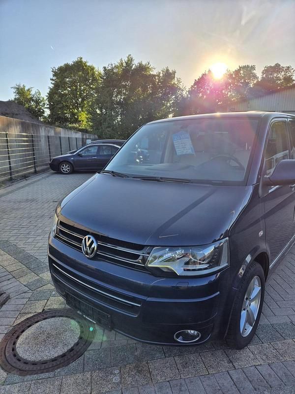 Usata VW Multivan 179 CV (131 kW) 2011 Blu Monovolume