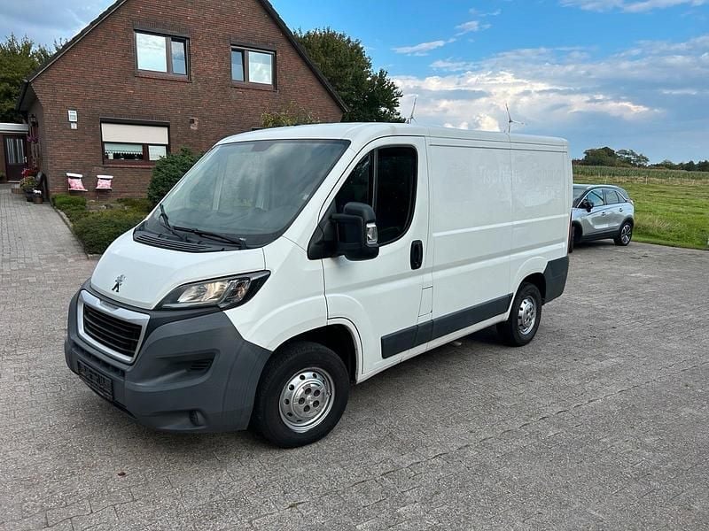 Weiß Gebraucht 2015 Peugeot Boxer Van | 7.990 € (Guter Preis) - Bild 1/4