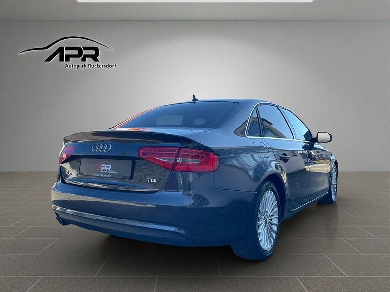 Gebraucht Audi A4 Ambition 150 PS (110 kW) 2015 Grau Limousine