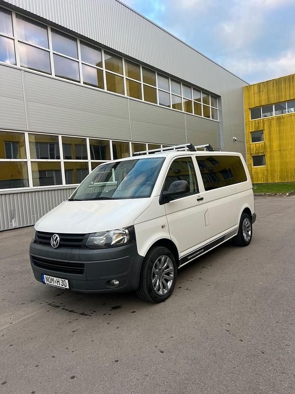 Weiß Gebraucht 2012 VW T5 Van | 7.600 € (Fairer Preis) - Bild 1/4