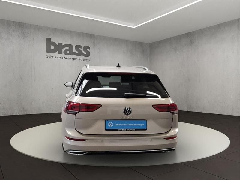 Gebraucht VW Golf VIII Move 131 PS (96 kW) 2024 Silber Kombi