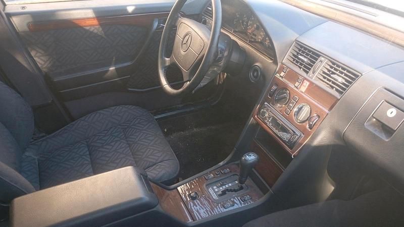Gebraucht Mercedes E200 Classic 2000 Silber Limousine