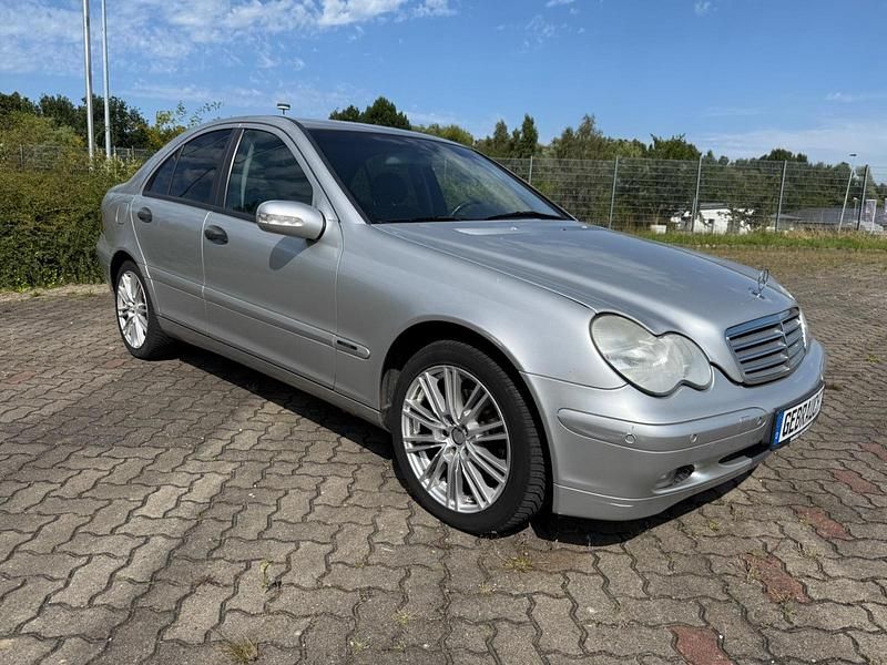 Silber Gebraucht 2003 Mercedes C180 Limousine | 1.390 € (Guter Preis) - Bild 1/4