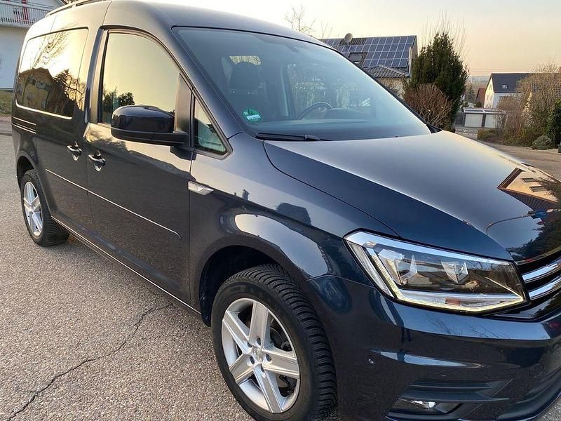 Gebraucht VW Caddy Comfortline 125 PS (91 kW) 2017 Blau Van / Kleinbus