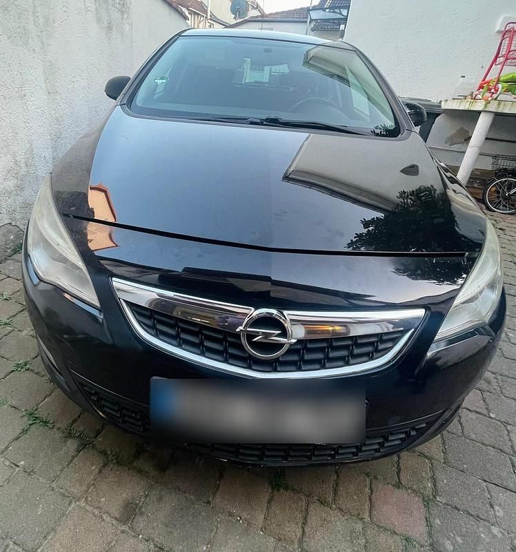 Gebraucht Opel Astra 125 PS (91 kW) 2011 Schwarz Limousine