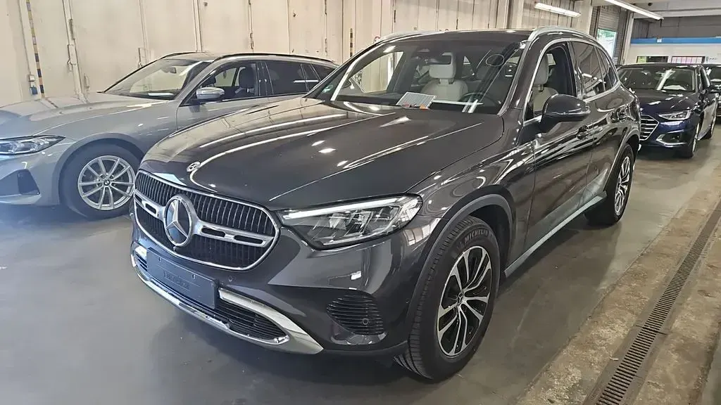 Gebraucht Mercedes GLC220 220 PS (161 kW) 2023 Grau SUV