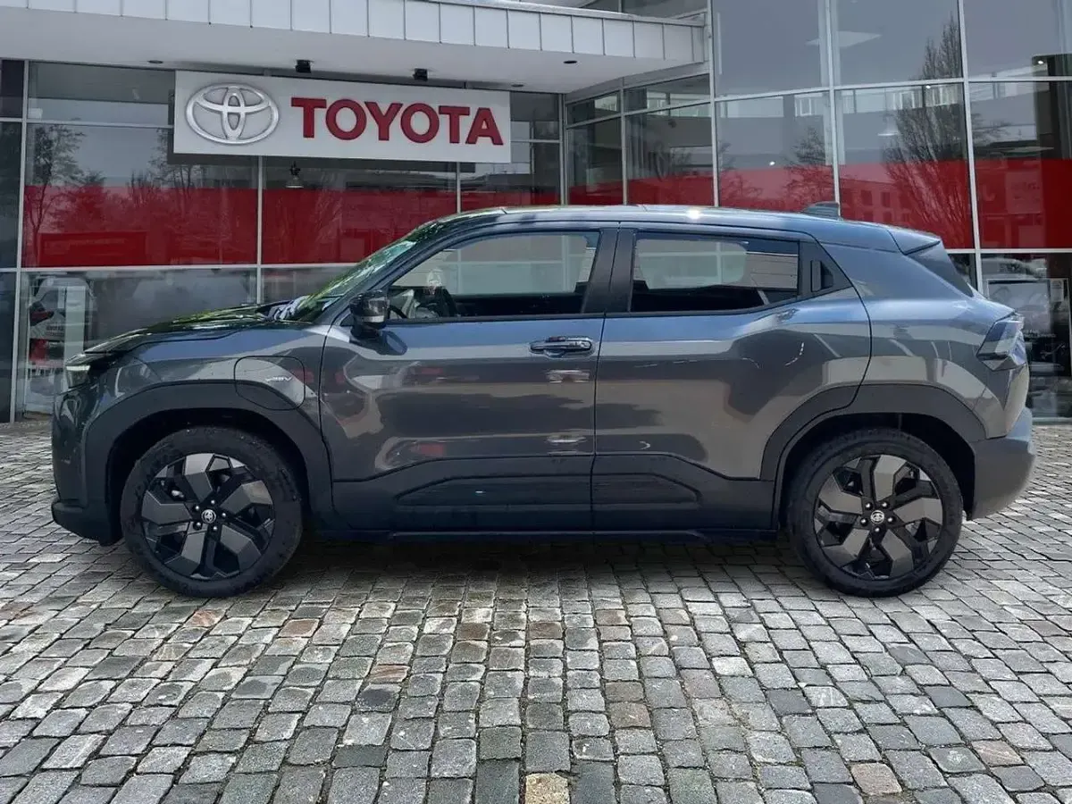 Gebraucht Toyota Urban Cruiser 127 kW (174 PS) 2026 Grau SUV