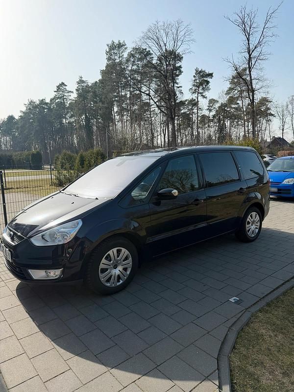 Second-hand Ford Galaxy 130 CP (95 kW) 2009 Albastru Monovolum
