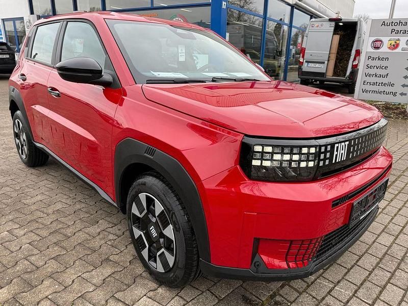 Neu Fiat Grande Panda Icon 110 PS (80 kW) 2026 Rot Kleinwagen