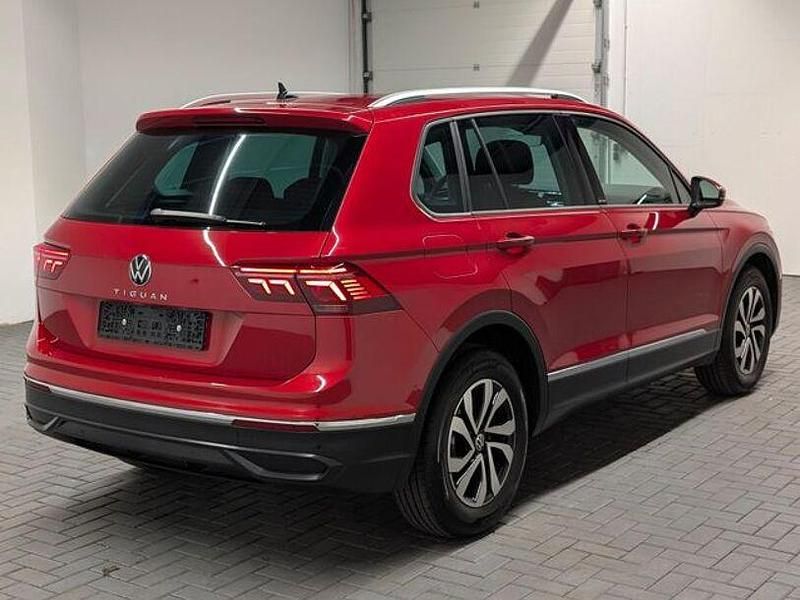 Gebraucht VW Tiguan Active 150 PS (110 kW) 2022 Kingsrotmet. SUV