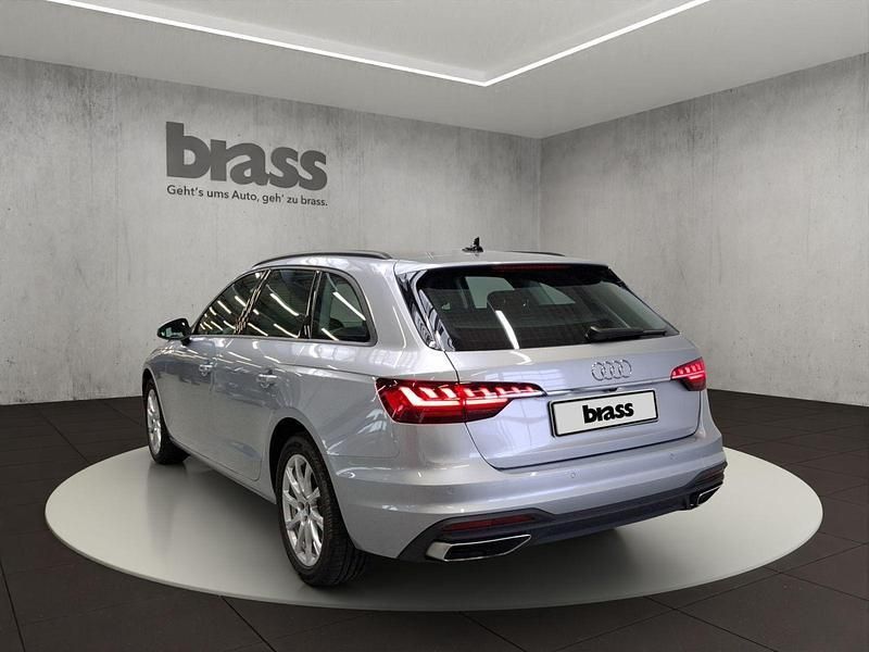 Gebraucht Audi A4 Ambiente 136 PS (100 kW) 2023 Florettsilber metallic Kombi