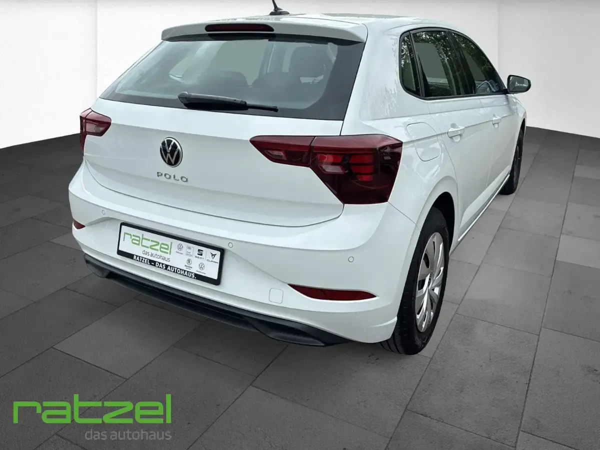 Gebraucht VW Polo Life 80 PS (58 kW) 2023 Weiß Kleinwagen