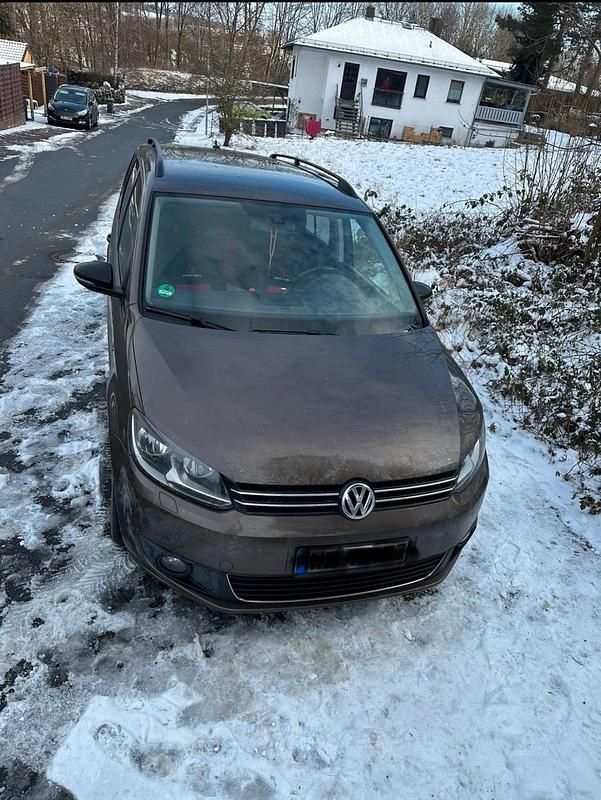 Gebraucht VW Touran 140 PS (102 kW) 2012 Braun Van / Kleinbus