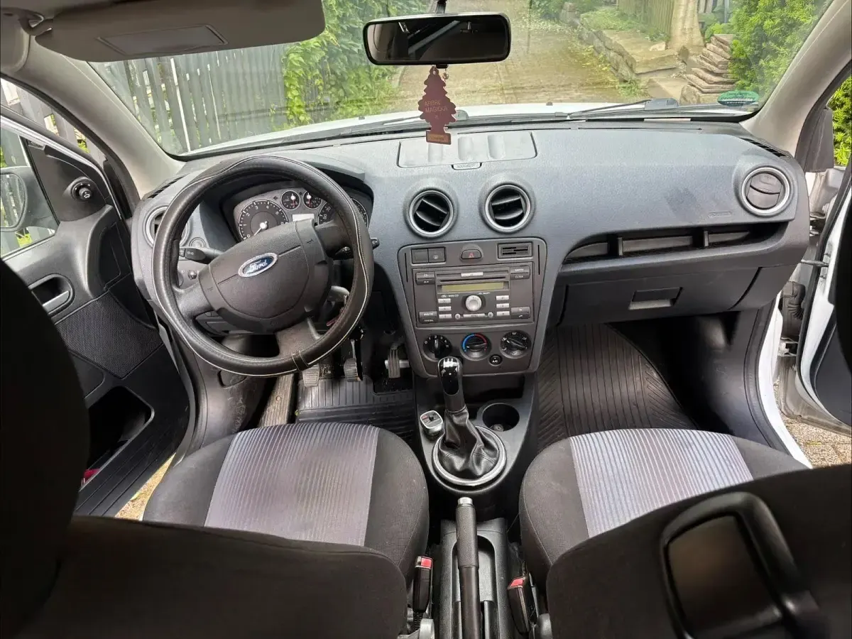 Gebraucht Ford Fusion 80 PS (58 kW) 2008 Weiß Kleinwagen