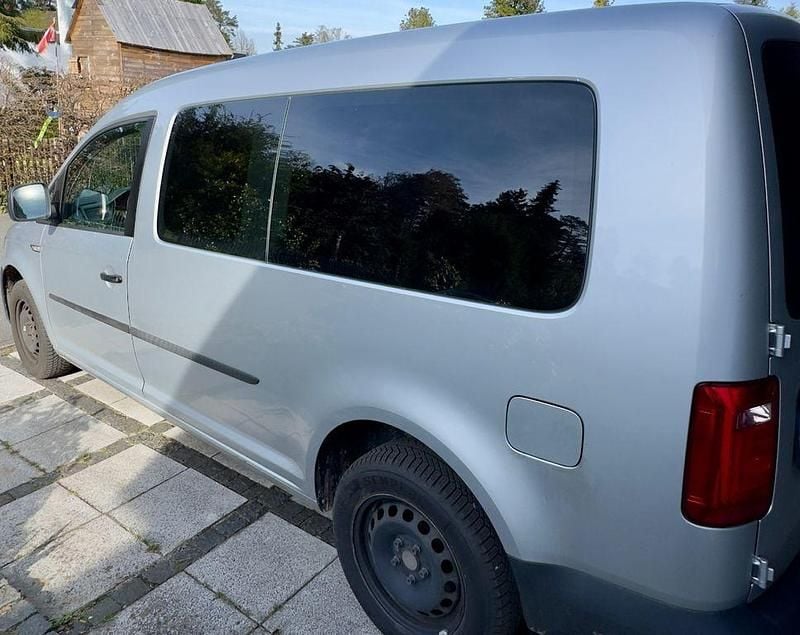 Gebraucht VW Caddy 102 PS (75 kW) 2019 Silber Van / Kleinbus