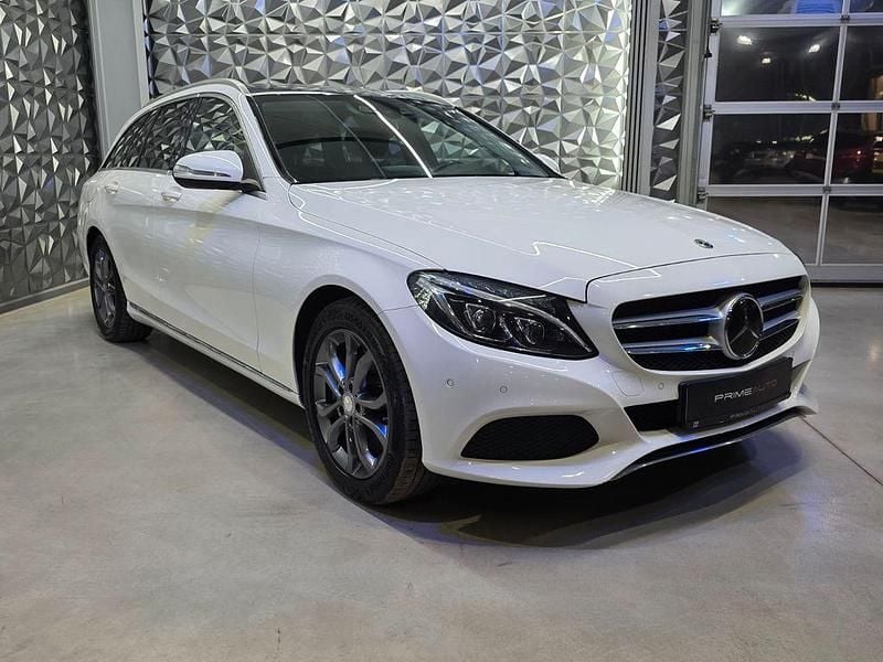 Gebraucht Mercedes C300e 204 PS (150 kW) 2016 Weiß Limousine