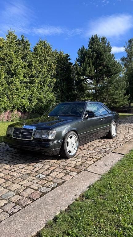 Schwarz Gebraucht 1992 Mercedes 300 Coupé | 22.900 € - Bild 1/4