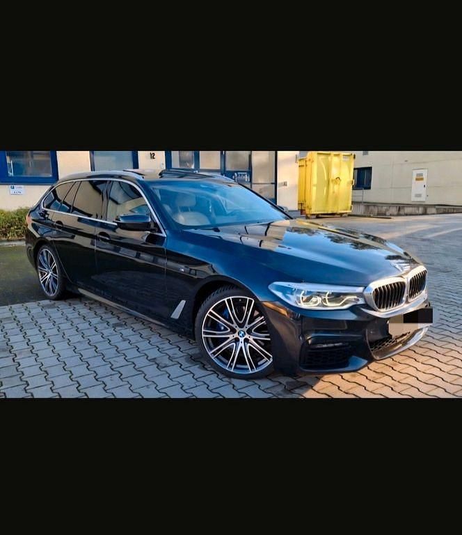 Schwarz Gebraucht 2019 BMW 530 M Sport Kombi | 25.000 € (Superpreis) - Bild 1/4
