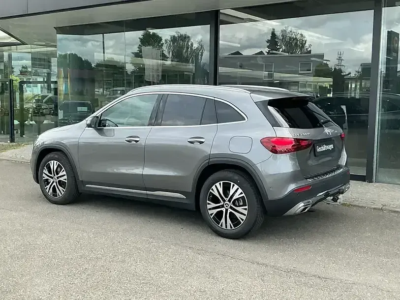Gebraucht Mercedes GLA200 Progressive 150 PS (110 kW) 2026 Grau SUV