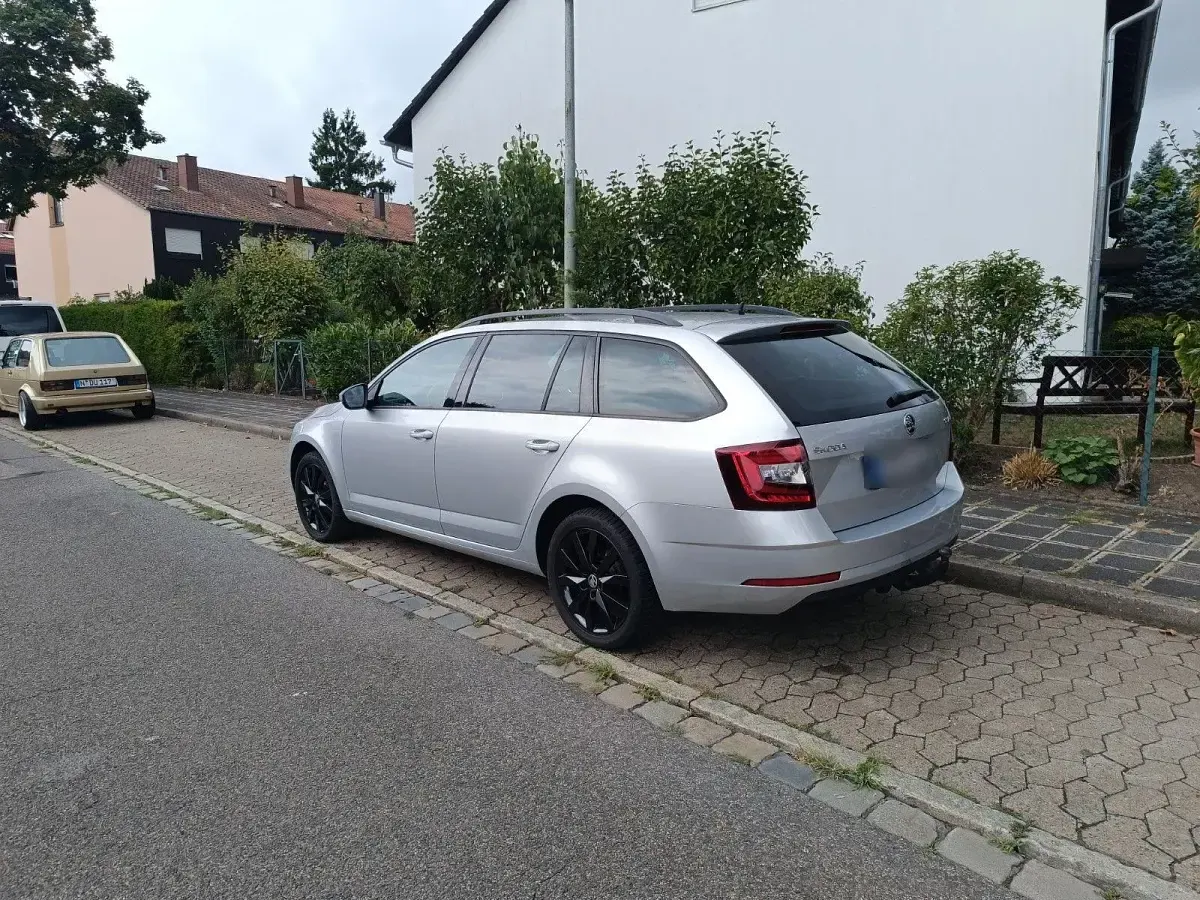 Gebraucht Skoda Octavia Style 116 PS (85 kW) 2018 Silber Limousine