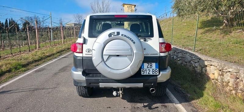 Gebraucht Toyota FJ Cruiser 272 PS (200 kW) 2014 Weiß SUV