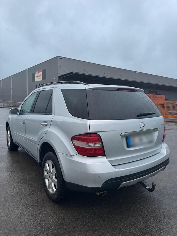 Gebraucht Mercedes ML280 190 PS (139 kW) 2006 Silber SUV