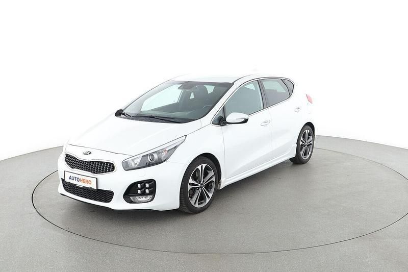 Weiß Gebraucht 2017 Kia Ceed GT GT-Line Limousine | 12.550 € (Fairer Preis) - Bild 1/3