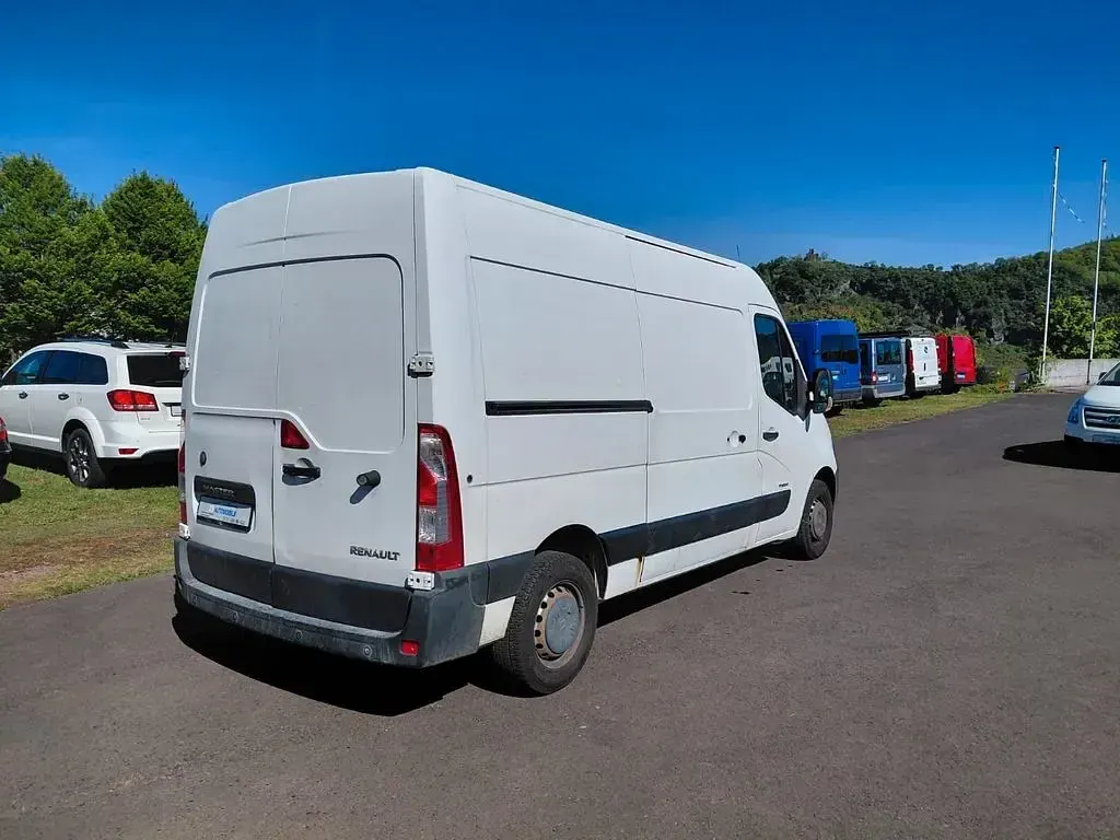 Używany Renault Master 125 KM (91 kW) 2011 Biały Minivan