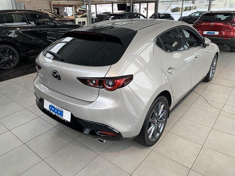 Neu Mazda 3 Exclusive 140 PS (102 kW) 2025 Beige Limousine