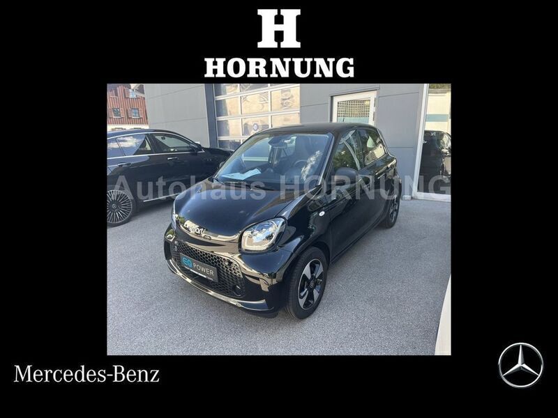Karosserie in black Gebraucht 2020 Smart ForFour Electric Drive Passion Limousine | 11.400 € (Etwas zu teuer) - Bild 1/4