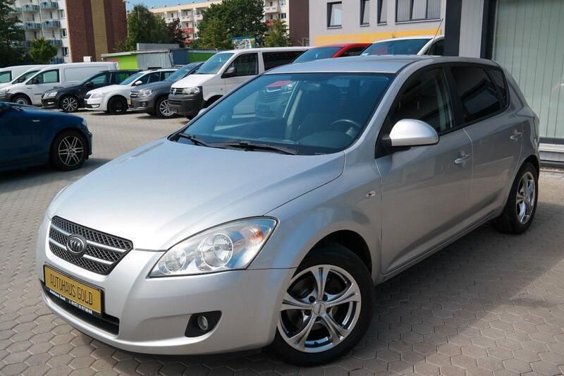 Silber Gebraucht 2007 Kia Ceed Kleinwagen | 2.990 € - Bild 1/4