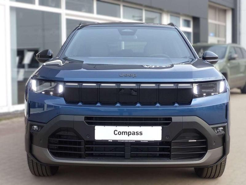 Neu Jeep Compass 145 PS (106 kW) 2026 Blau SUV
