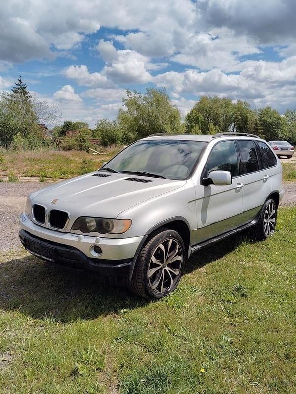 Silber Gebraucht 2002 BMW X5 SUV | 2.300 € (Superpreis) - Bild 1/4