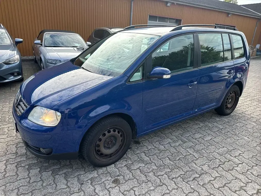 Gebraucht VW Touran Basis 101 PS (74 kW) 2004 Blau Van / Kleinbus