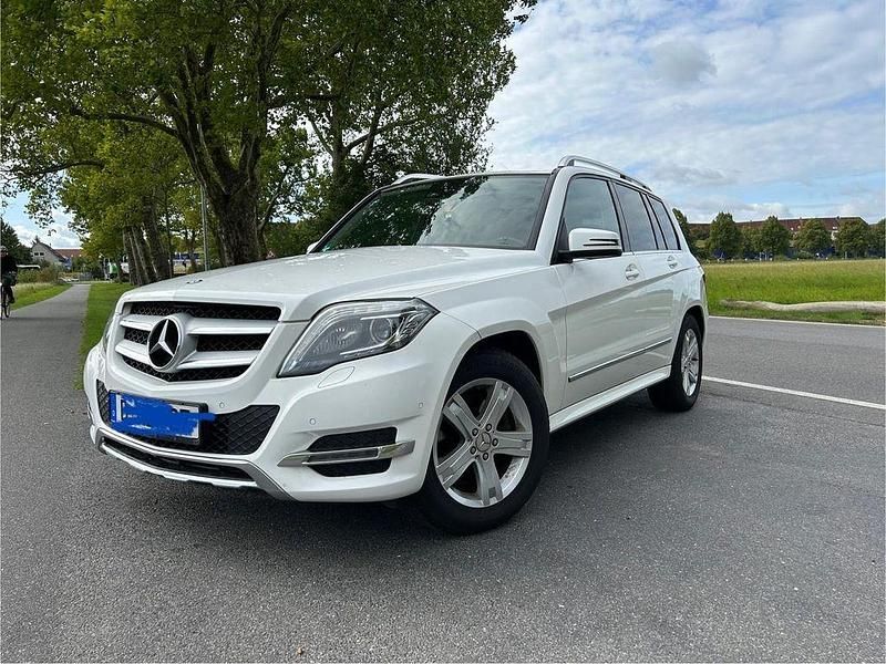 Weiß Gebraucht 2012 Mercedes GLK250 SUV | 10.000 € (Fairer Preis) - Bild 1/4