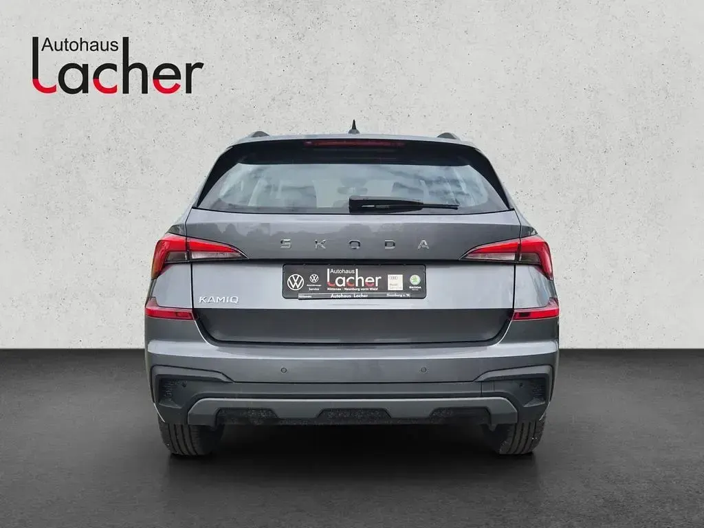 Nowe Skoda Kamiq Selection 116 KM (85 kW) 2026 Szary SUV
