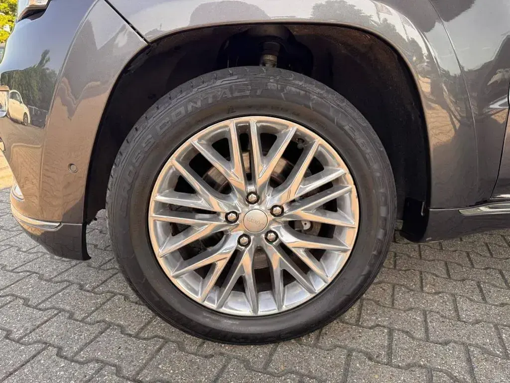 Gebraucht Jeep Grand Cherokee Summit 250 PS (183 kW) 2019 Grau SUV