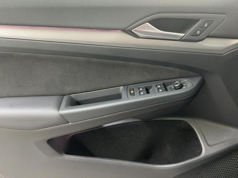 Gebraucht VW Golf VIII 150 PS (110 kW) 2025 Grau Kleinwagen