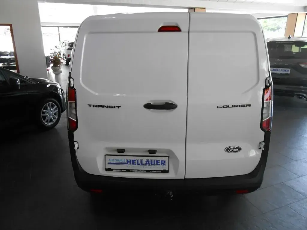 Gebraucht Ford Transit Trend 101 PS (74 kW) 2024 Weiß Van / Kleinbus