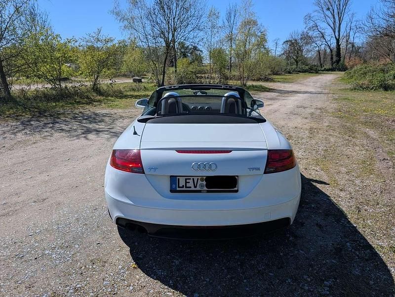 Gebraucht Audi TT S-Line 160 PS (117 kW) 2010 Weiß Coupé