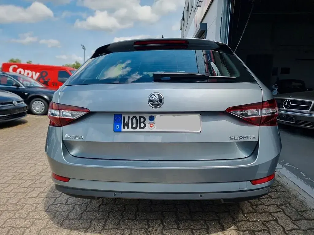 Gebraucht Skoda Superb Style 190 PS (139 kW) 2017 Grau Kombi