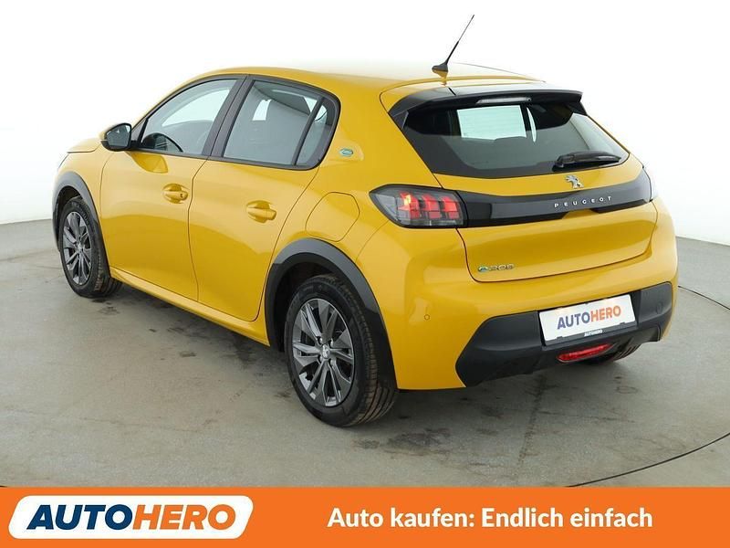 Gebraucht Peugeot 208 Active 100 kW (136 PS) 2021 Gelb Kleinwagen