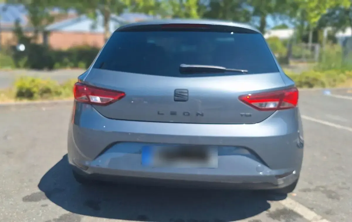 Gebraucht Seat Leon Style 125 PS (91 kW) 2015 Grau Limousine