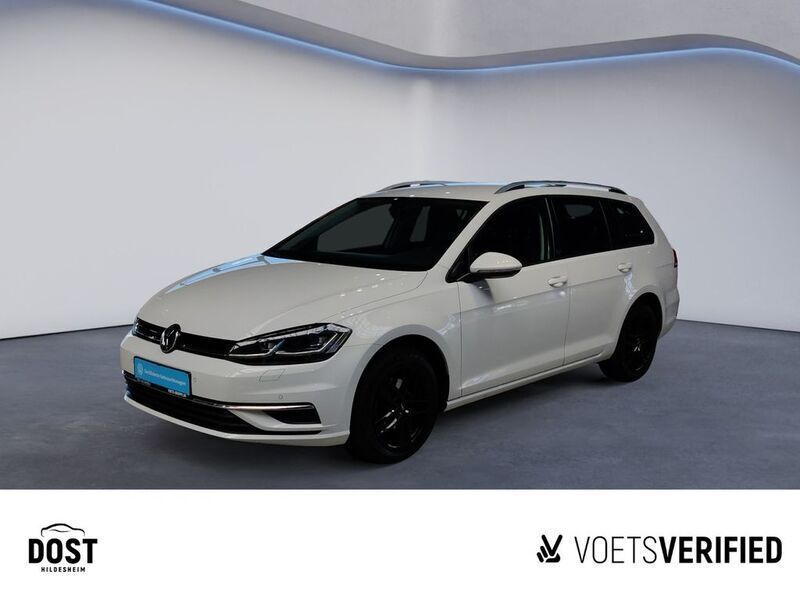 Weiß Gebraucht 2018 VW Golf VII Sound Kombi | 16.930 € (Fairer Preis) - Bild 1/4